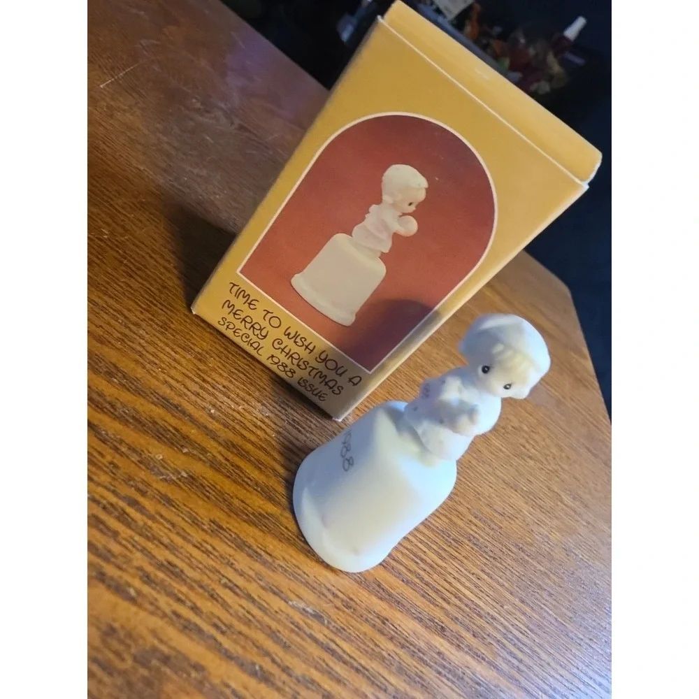 Precious Moments 1988 Thimble 